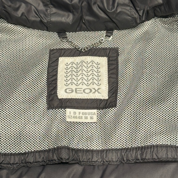 Geox Women’s Black Puffer Jacket - Picture 3 of 9